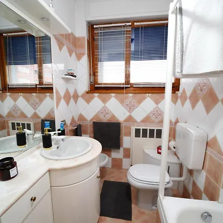 בית אירוח Serena *